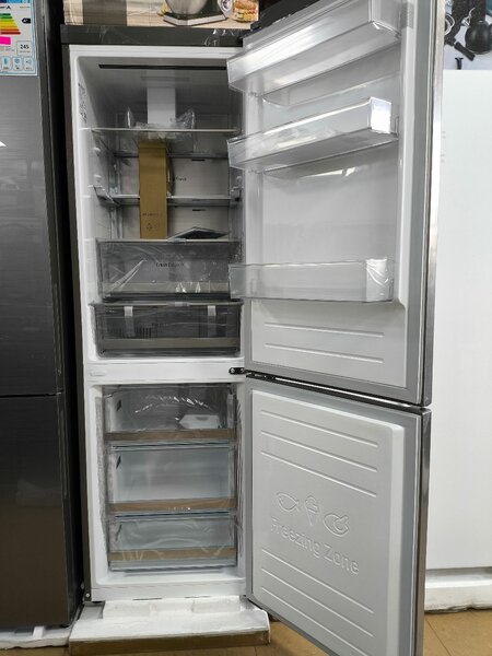 LG холодильник