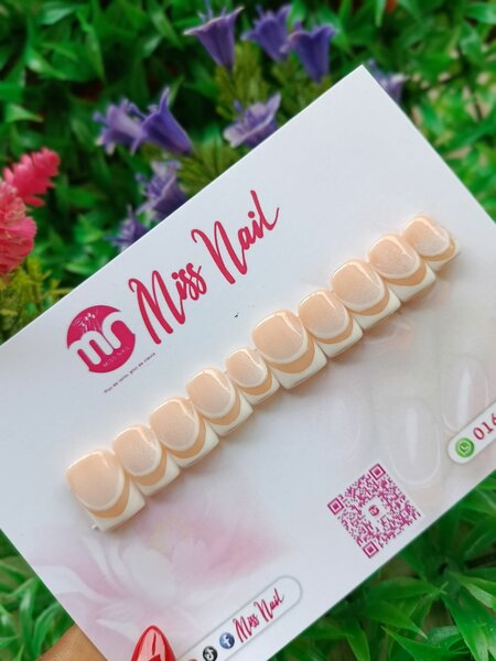 Ongles Faux Miss Nail