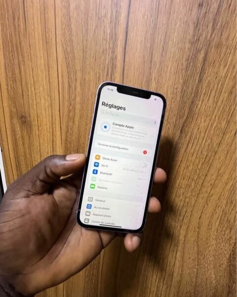 iPhone violet élégant