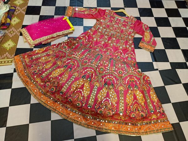 Beautiful peacock maxiy 2pc (10 color option available)