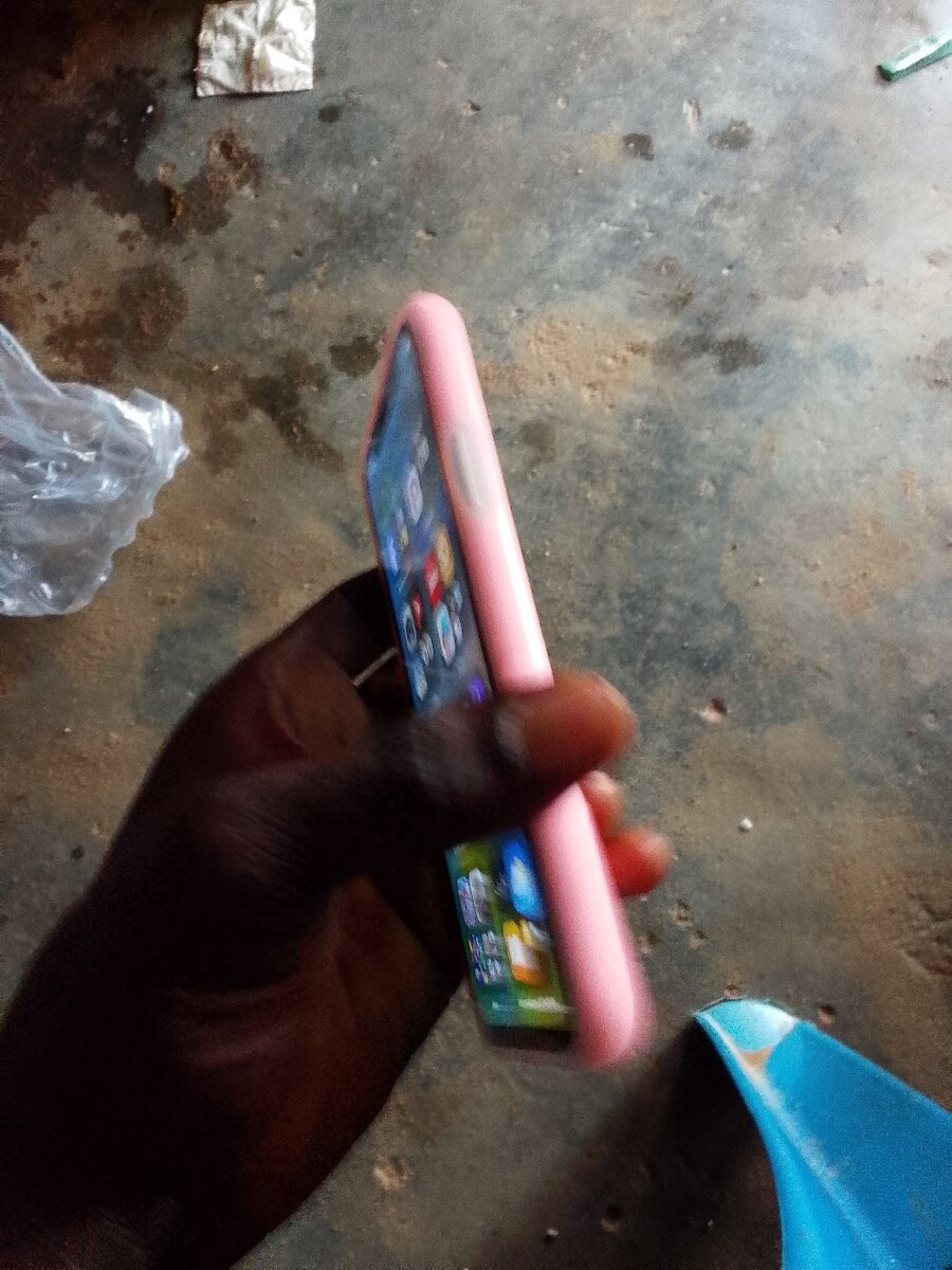 Coque iPhone Silicone Rose