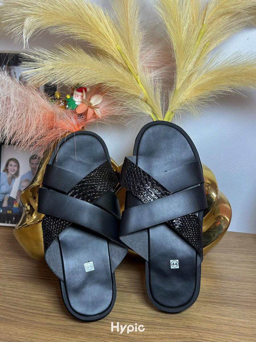 Claquettes élégantes homme