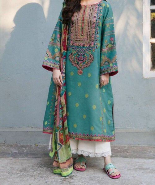 Ladies suit