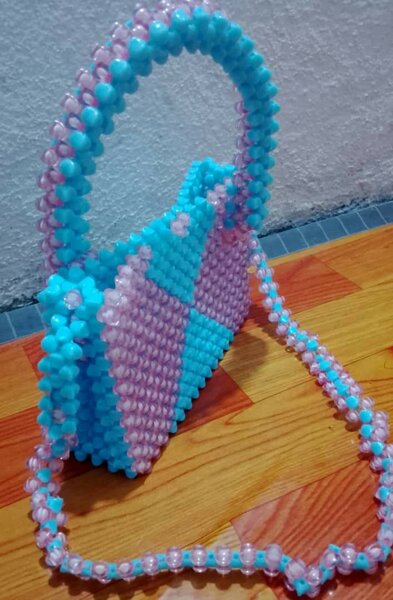 Sac à main perles colorées