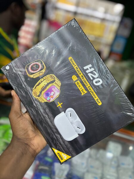 H20 Smartwatch et Écouteurs