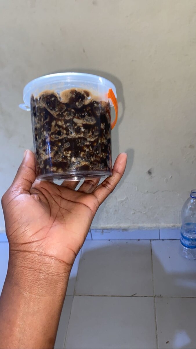 Savon noir à base de miel disponible