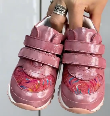 Яркие кроссовки для маленьких модниц этой весны 🔥