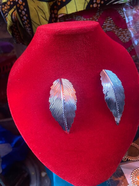 Boucles d'oreilles plume élégantes