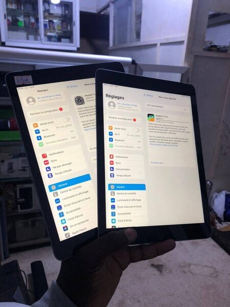 Pre-owned Apple iPads