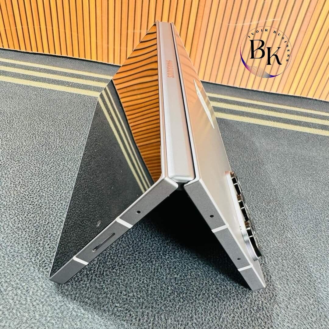 Samsung Galaxy Z Fold 6