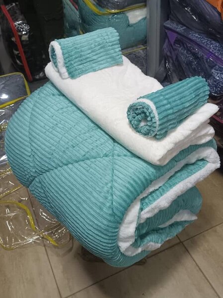 Bedroom set: Corduroy comforter + 2 pillows +1 duvet cover
