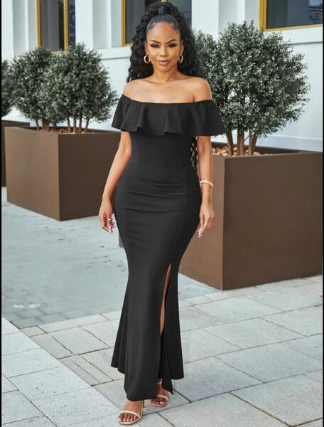 Belle robe noir perle