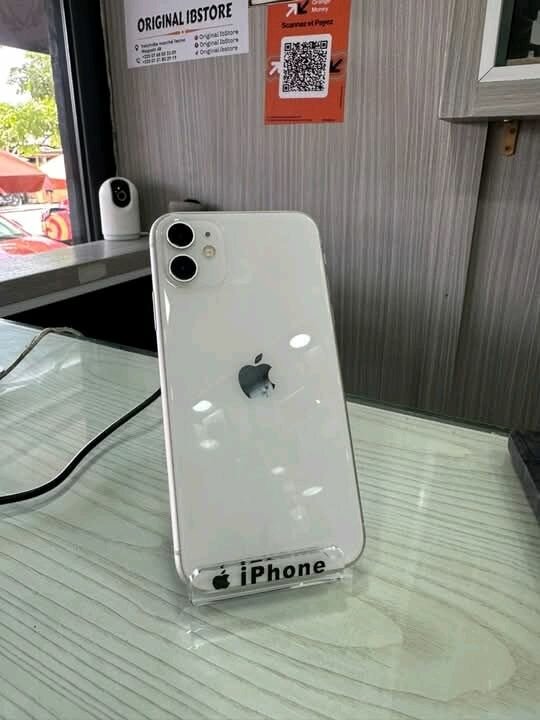 iPhone blanc 128 Go déverrouillé