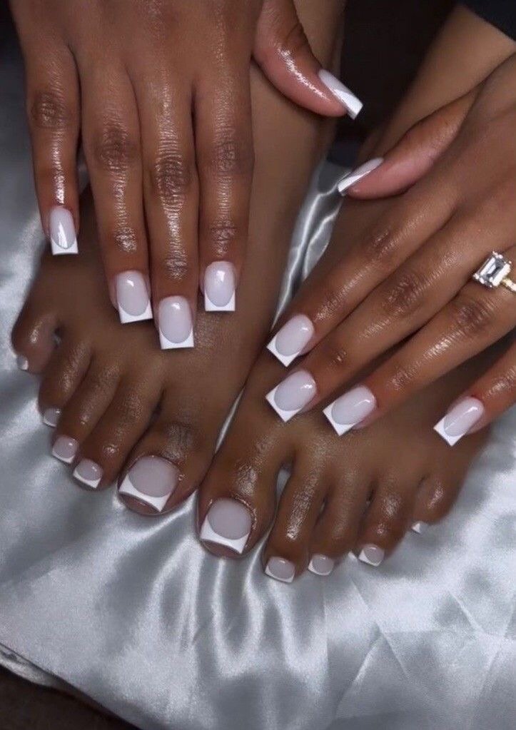 Ensemble main et pied