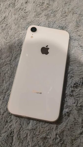 iPhone XR