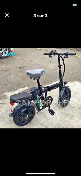 Vélo électrique pliable compact
