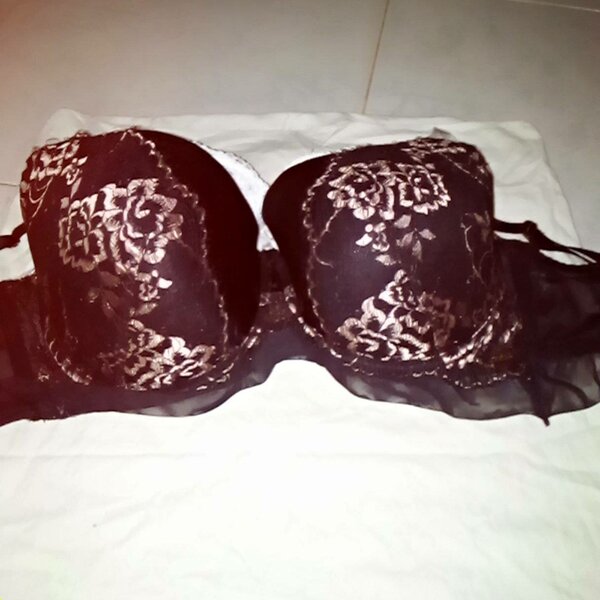 soutien-gorge en dentelle