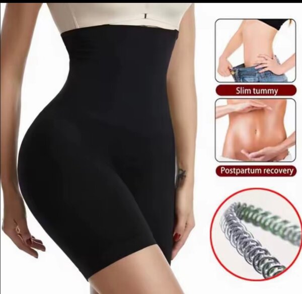 Shorty gainant ventre plat