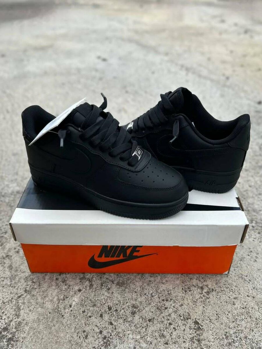 Nike Air Force 1 Noires