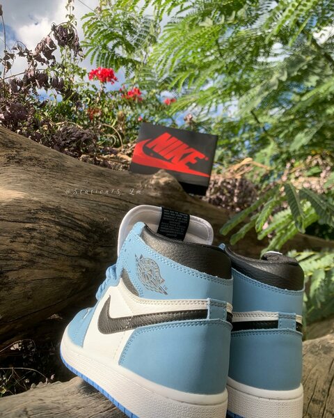 Air jordan 1s University Blue High OG