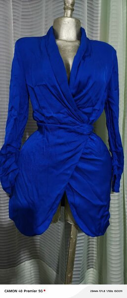 Robe veste bleue élégante