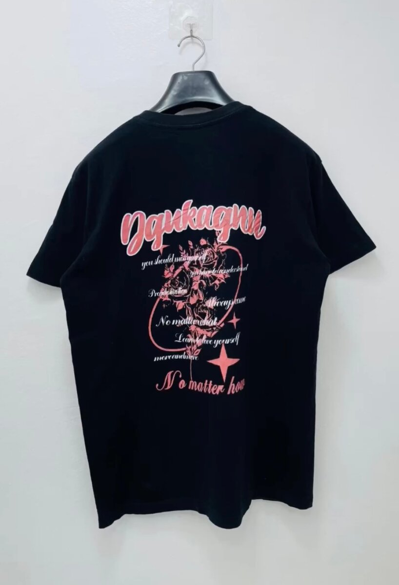 T-shirt noir imprimé décontracté