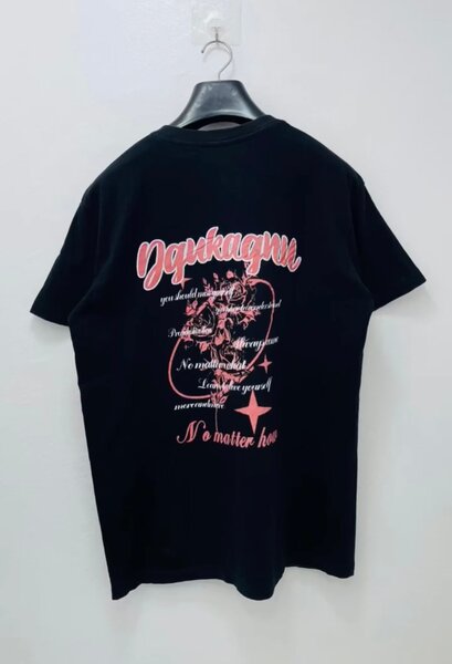 T-shirt noir imprimé décontracté