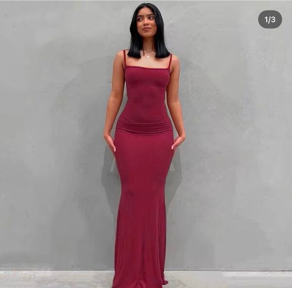 Robe longue élégante bordeaux