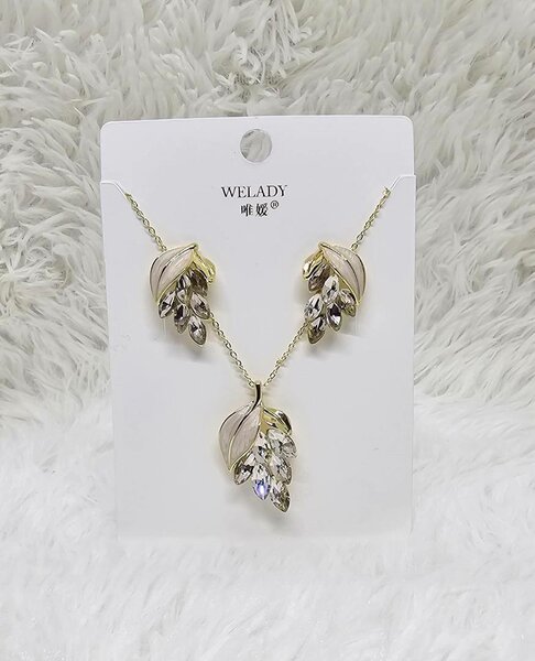 Chaînes boucles d'oreilles