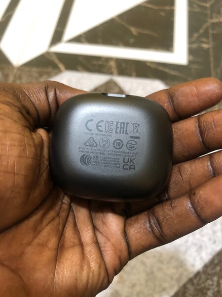 Preowned JBL Live pro 2 Bluetooth Earbuds