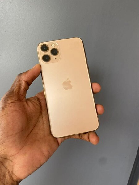 iPhone 11 Pro 64giga très propre sans Face ID