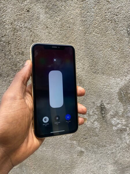 iPhone XR Jaune Débloqué
