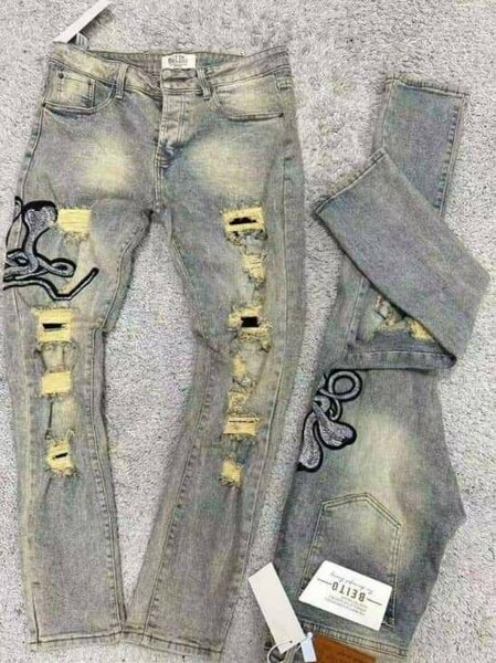 Jeans déchirés design