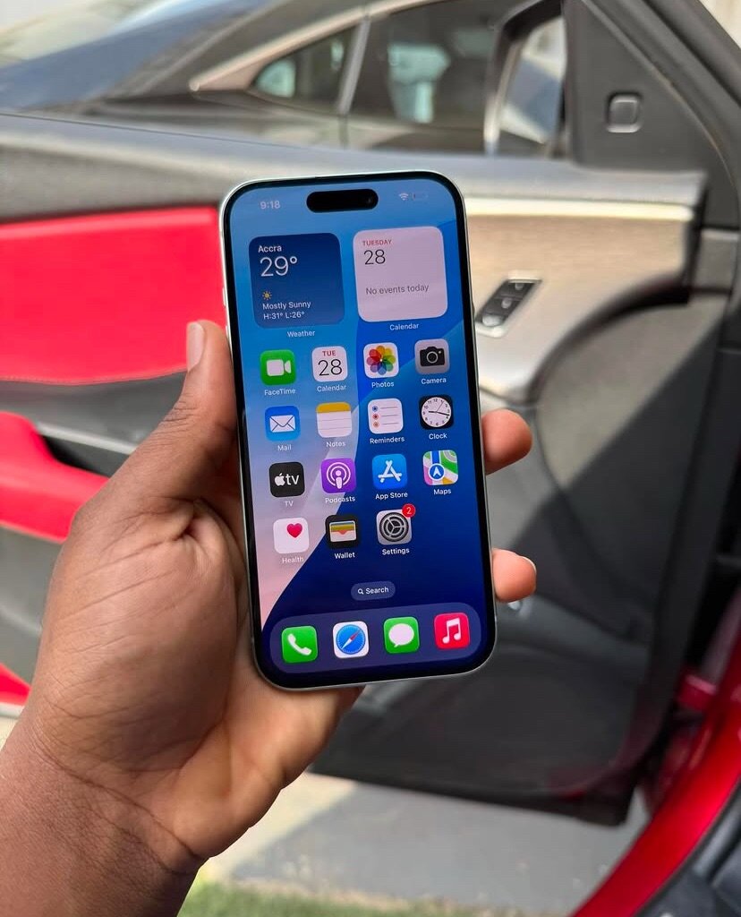 Locked iPhone 15 128Gb E-Sim