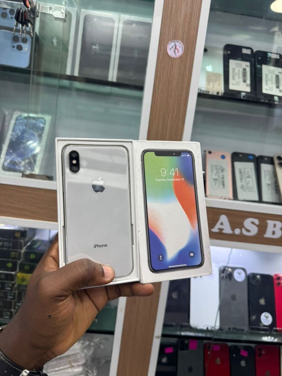iPhone X 64 Go Argent