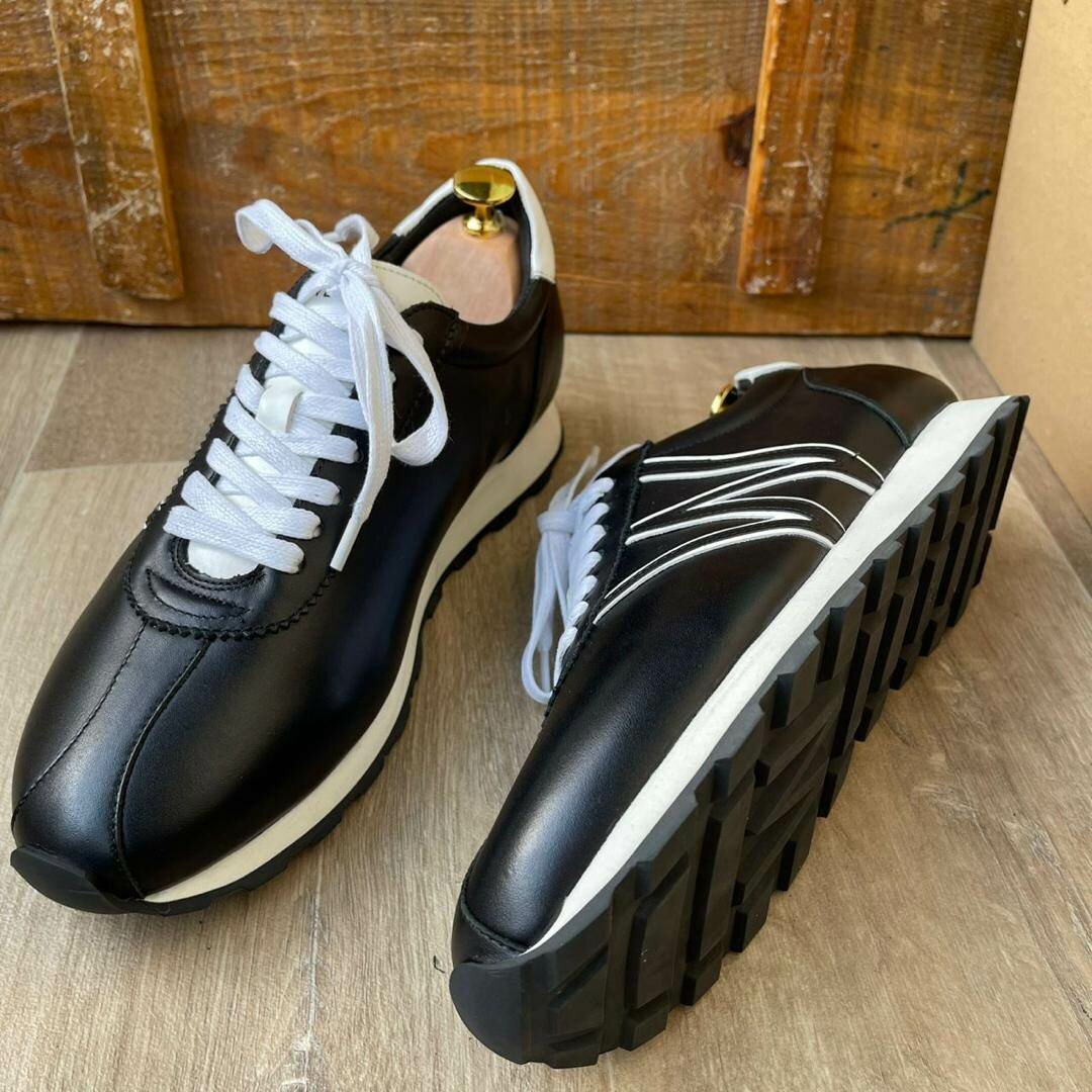 Chaussure en cuir véritable