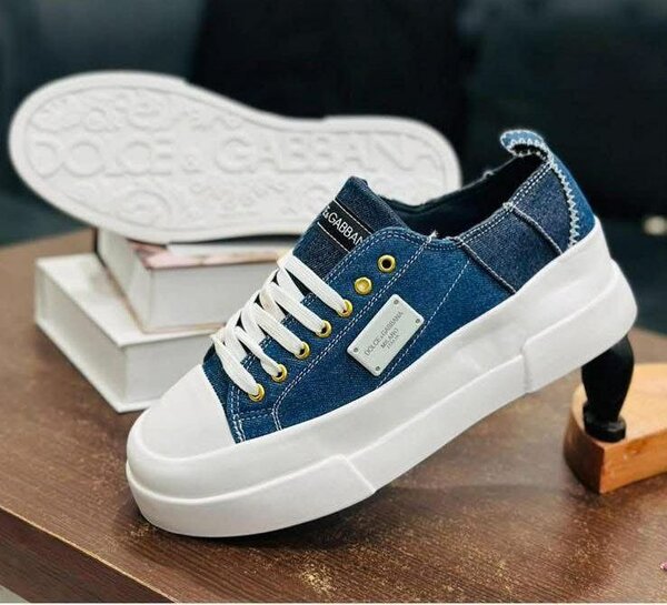 Baskets en denim tendance