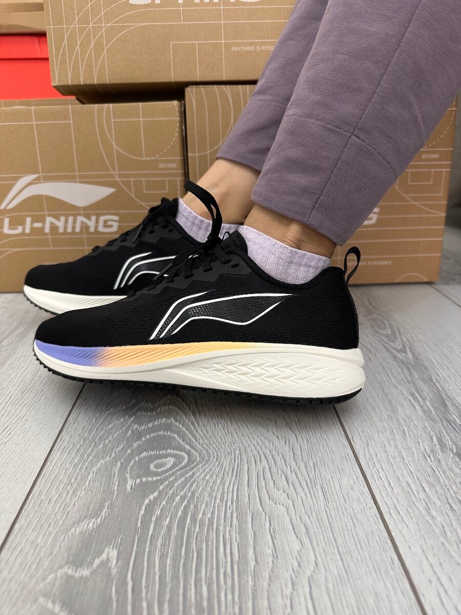 Кроссовки от Li-Ning