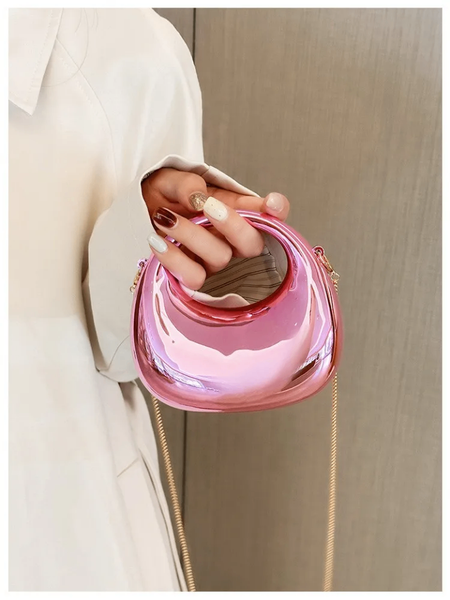 Sac à main rond métallique élégant