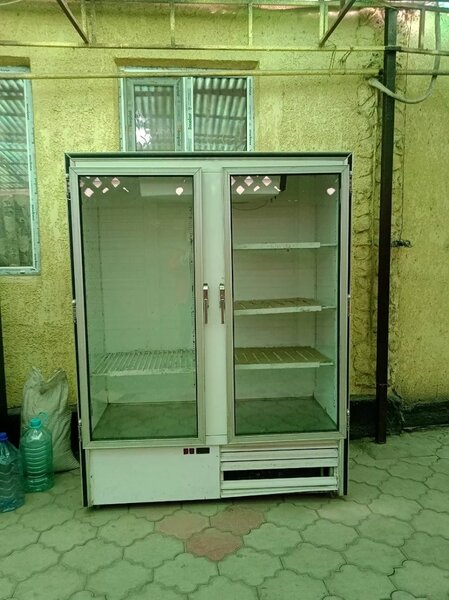 Витринный холодильник
