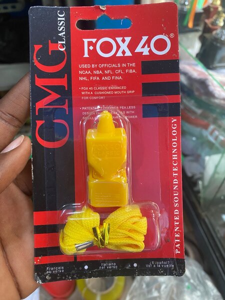 Sifflet d'arbitre Fox 40