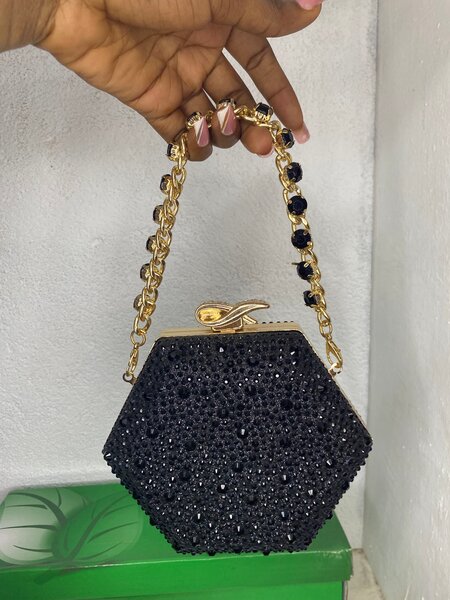 Pochette hexagonale chic