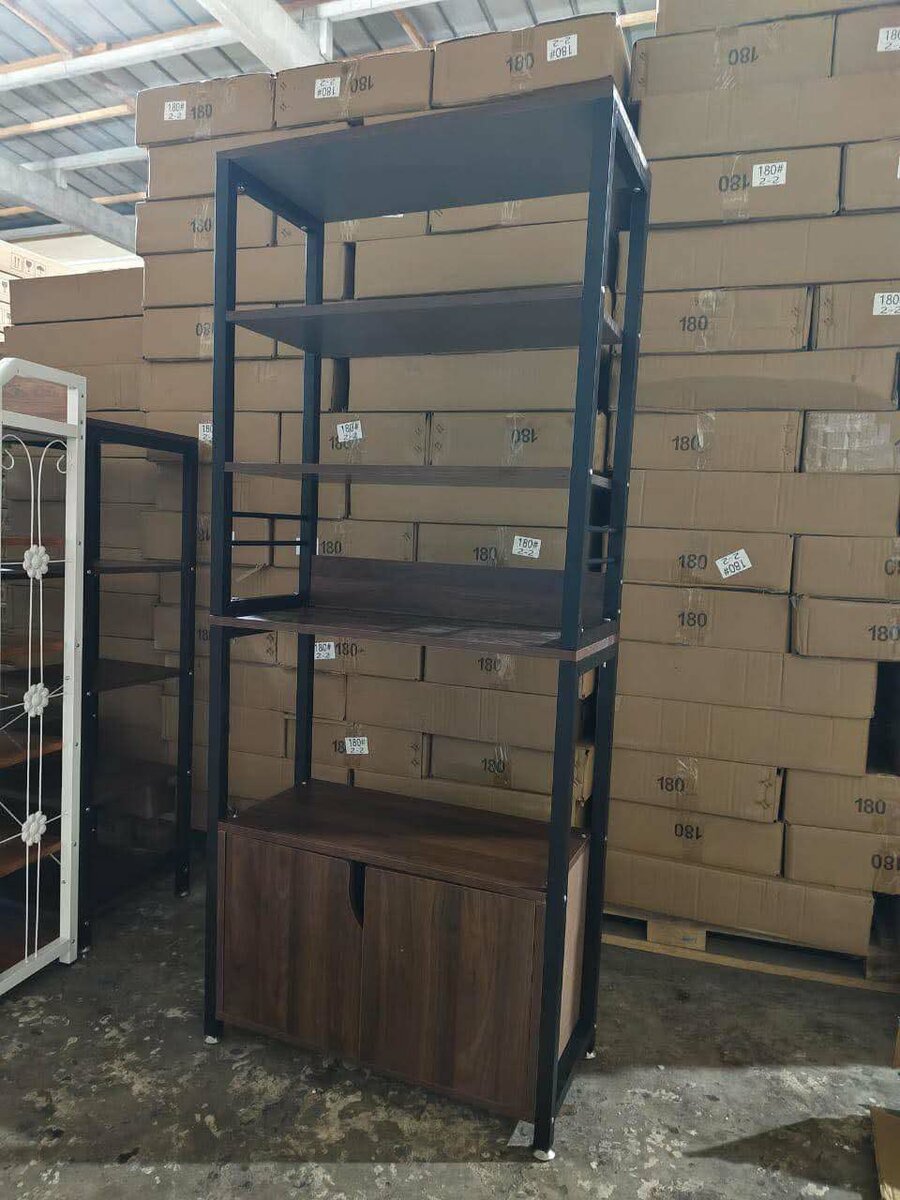 Étagère en bois moderne