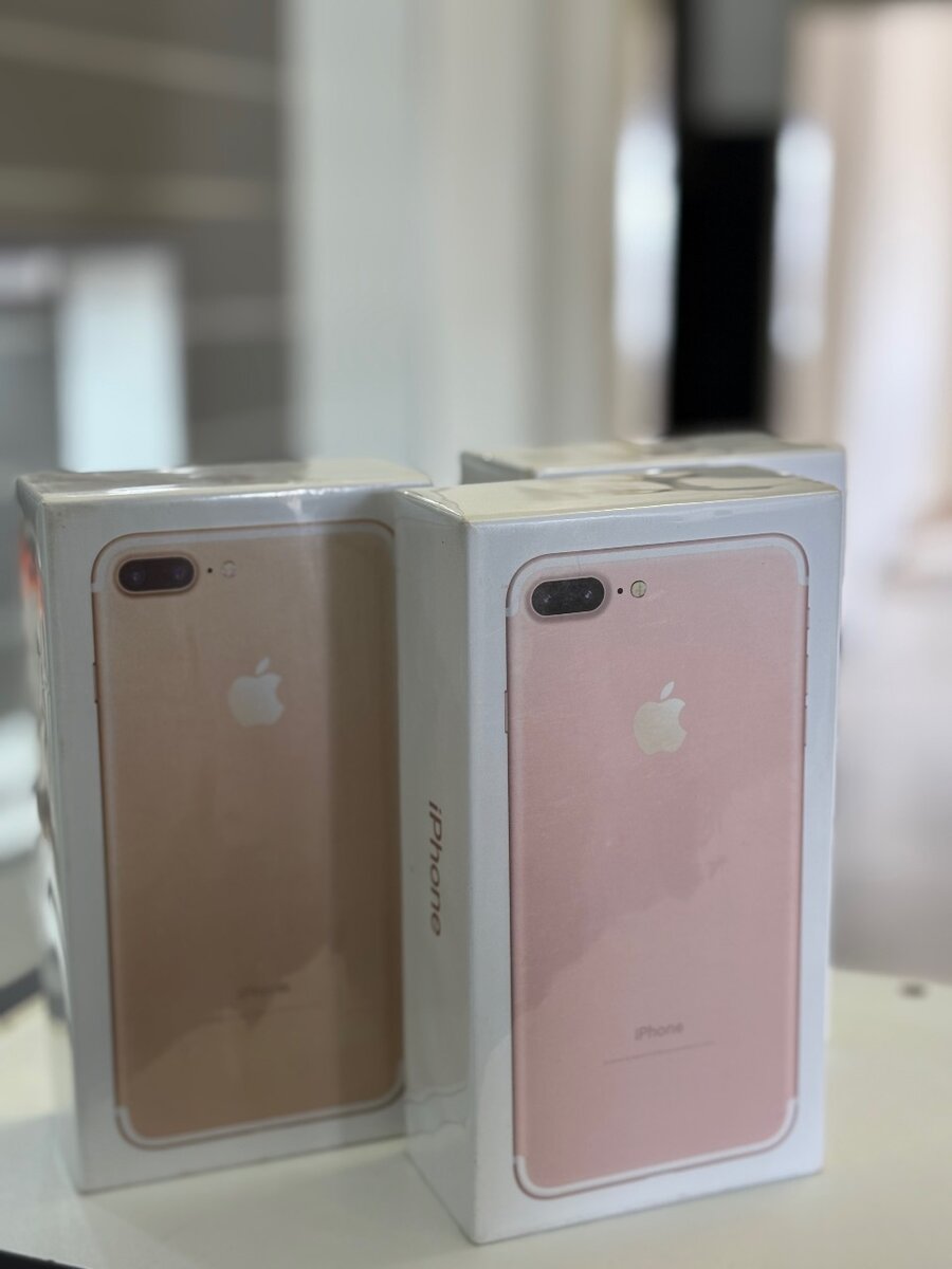 BRAND NEW IPHONE 7 PLUS