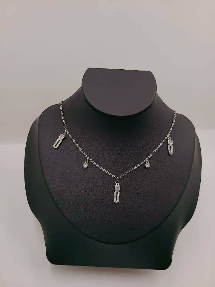 Élégant ensemble collier et boucles