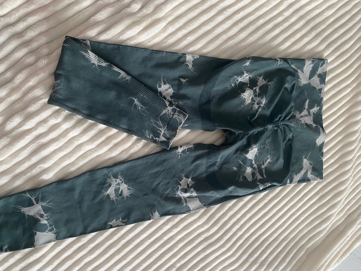 Stylish Women's Leggings Set