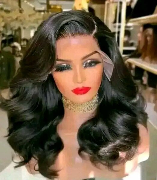 Perruques synthétiques stylées