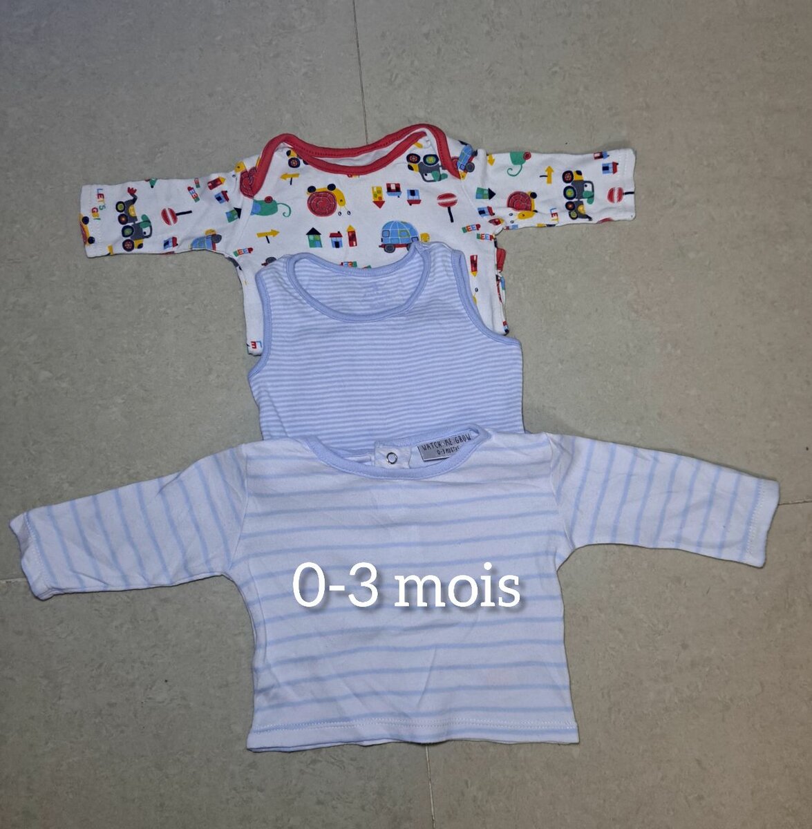 Lot de vêtements bébé 0-6 mois