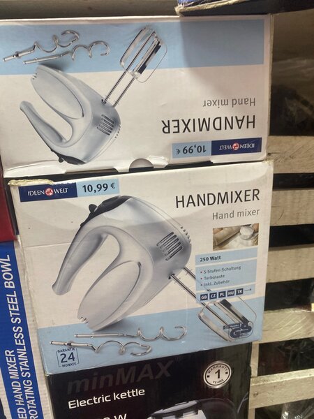 Hand mixer
