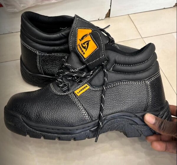Safety boots